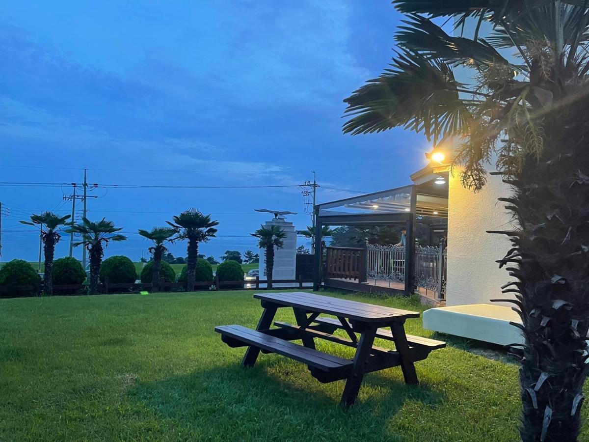 American Village Pension Manoa نامهاي المظهر الخارجي الصورة