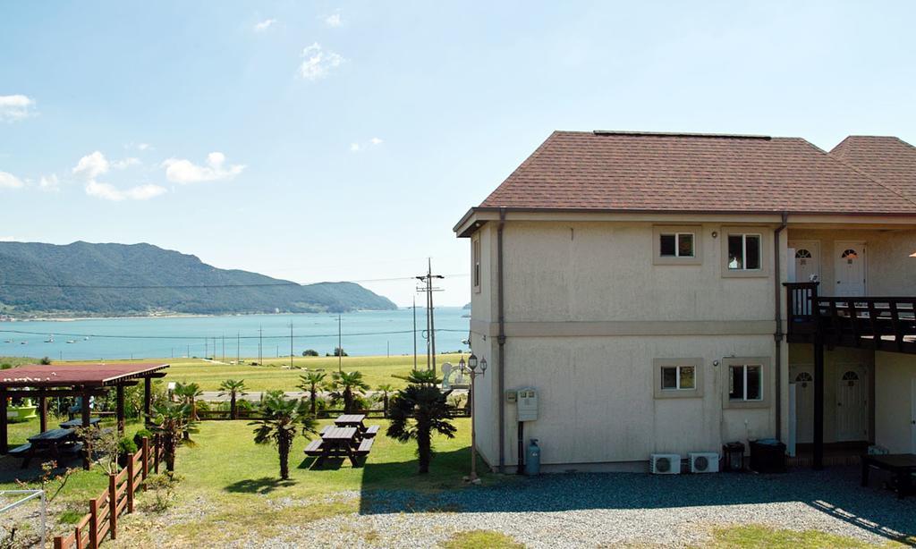 American Village Pension Manoa نامهاي الغرفة الصورة